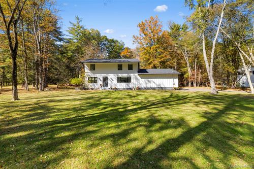 90 Van Dale Rd, Woodstock, NY, 12498-2611 | Card Image
