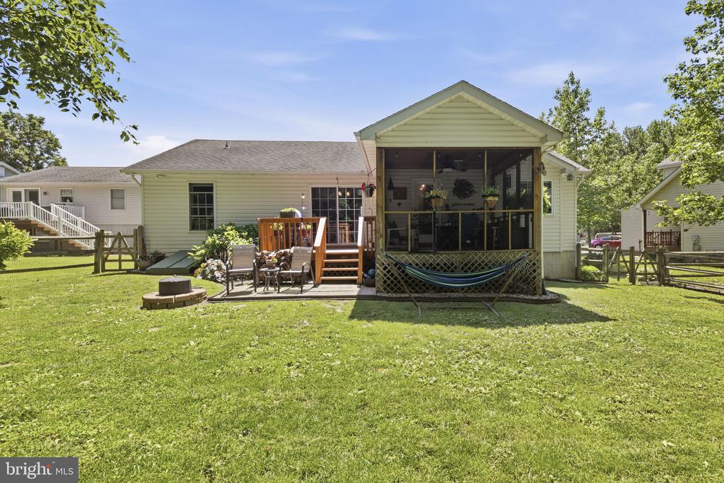 Residential in ELKTON 5