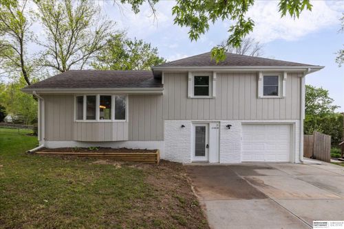 11413 S Cir, Omaha, NE, 68137-3635 | Card Image