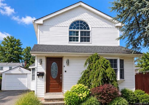 51 Lafayette Ave, Westbury, NY, 11590-5249 | Card Image