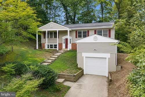 15922 Edgewood Dr, DUMFRIES, VA, 22025-1722 | Card Image