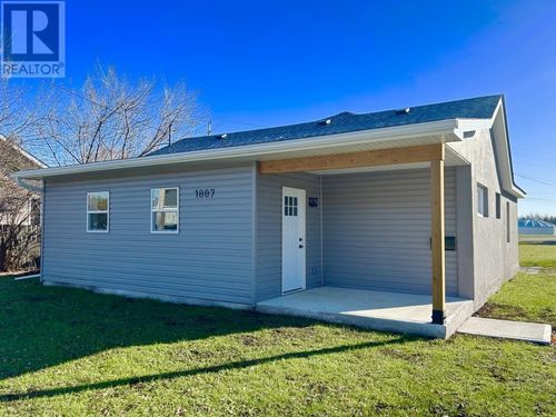 1007 Sunset Dr, Fort Frances, ON, P9A2T5 | Card Image