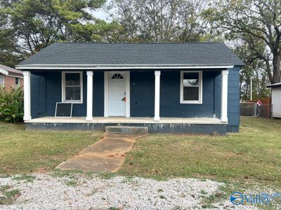 3702 8th Avenue Sw, House other with 2 bedrooms, 2 bathrooms and null parking in Huntsville AL | Image 1