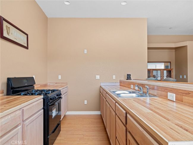 8650 Verbena Rd, House other with 4 bedrooms, 4 bathrooms and 7 parking in Oak Hills CA | Image 61