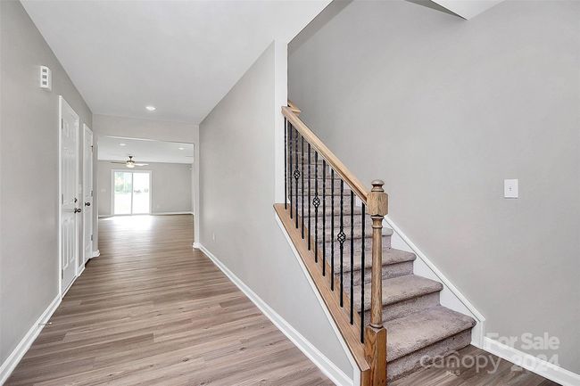Entrance / Foyer | Image 4