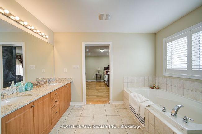 107 Geddington Cres, House other with 5 bedrooms, 5 bathrooms and 2 parking in Markham ON | Image 23