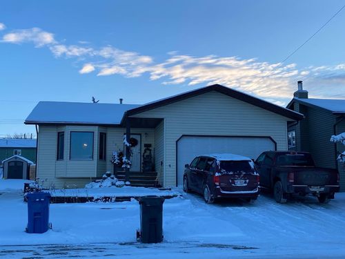 4814 47 Avenue, Home with 4 bedrooms, 2 bathrooms and 4 parking in Spirit River AB | Card Image