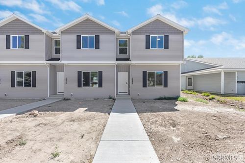 1272 Bingham Ave, Idaho Falls, ID, 83402-2043 | Card Image