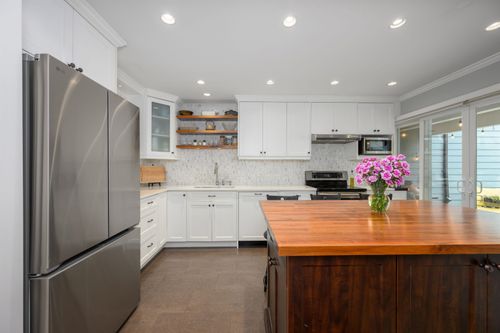 10-2590 Austin Ave, Coquitlam, BC, V3K5X4 | Card Image