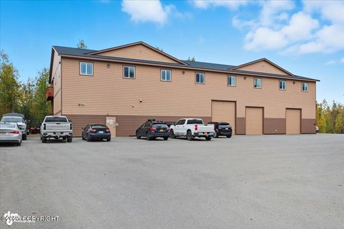 3253 W Coghlan Cir, Wasilla, AK, 99623-4220 | Card Image