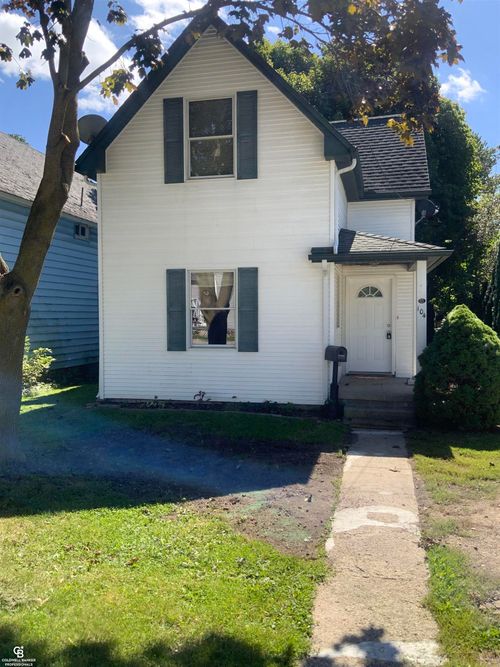104 North St, Yale, MI, 48097-2952 | Card Image