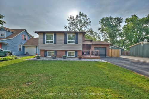 564 Lakeside Rd, Fort Erie, ON, L2A4Y1 | Card Image