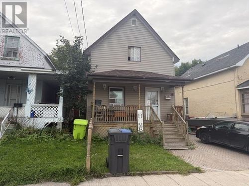 16 Abbott St, Sault Ste. Marie, ON, P6A2V9 | Card Image