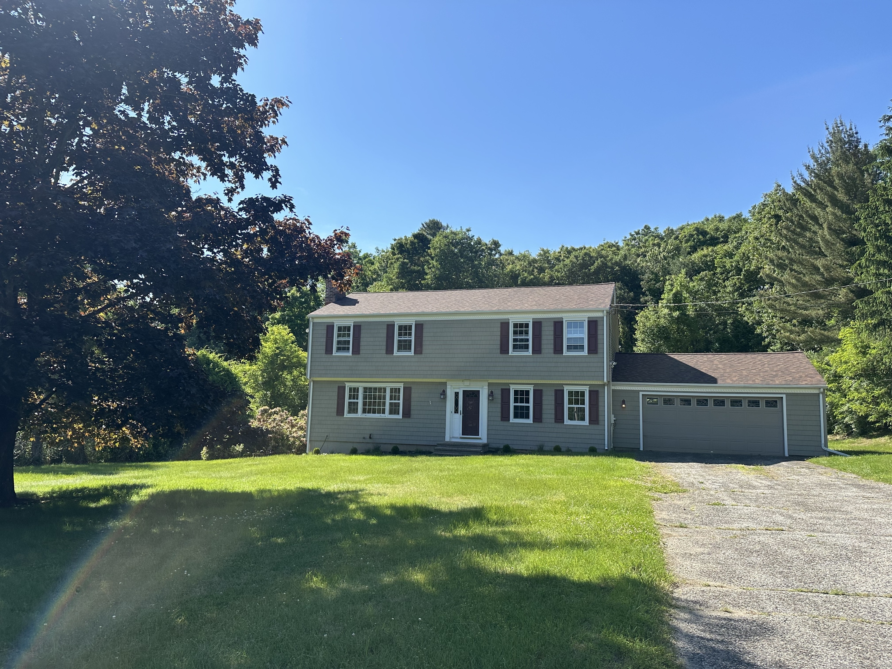 Misty Vale Rd, Sandy Hook, CT 06482