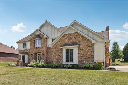 1101 Partridge Dr, Wadsworth, OH, 44281-8806 | Card Image