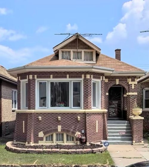 8623 S Wood St, Chicago, IL, 60620-4806 | Card Image