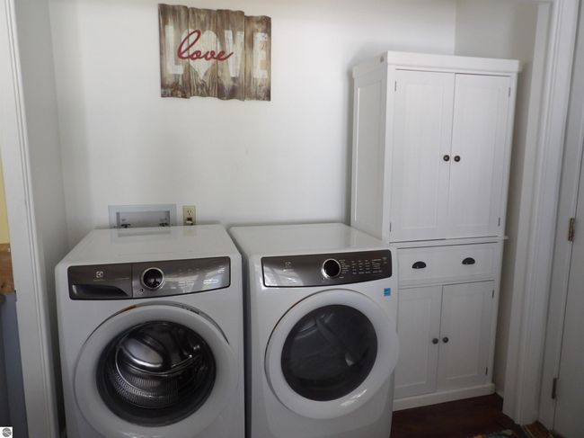 19 - 144 N Shore Dr W, House other with 2 bedrooms, 2 bathrooms and null parking in Cadillac MI | Image 10