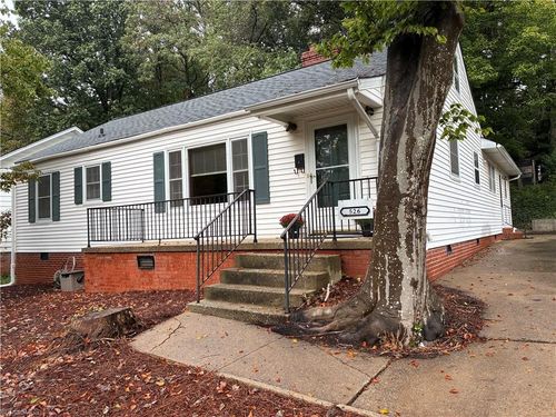 526 Ashland Dr, Greensboro, NC, 27403-1909 | Card Image