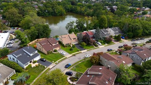 59 Cresthollow Ln, Albertson, NY, 11507-1046 | Card Image