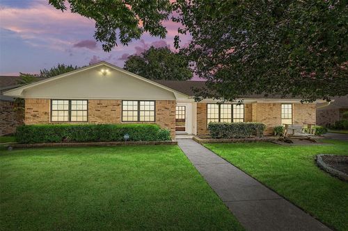 2410 Morning Dr, Baytown, TX, 77520-3756 | Card Image