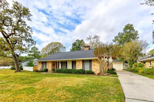 2011 Stebbins Dr, Houston, TX, 77043-2418 | Card Image