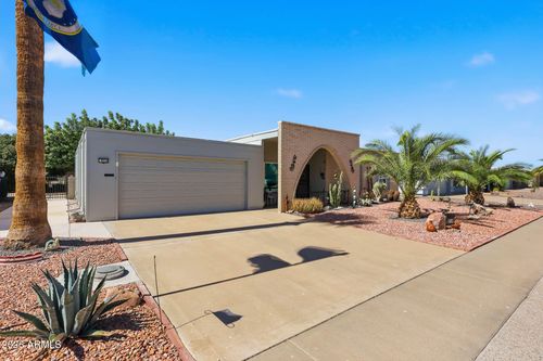 9714 W Brokenstone Dr, Sun City, AZ, 85351-2422 | Card Image