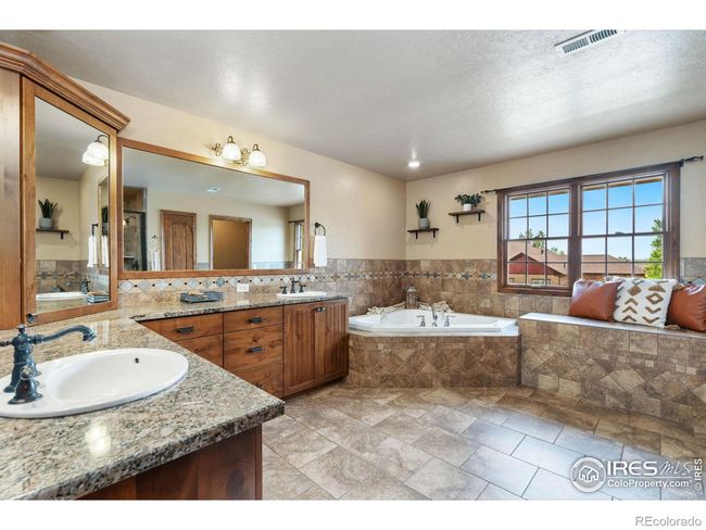 3304 70 Th Ave, House other with 6 bedrooms, 5 bathrooms and 3 parking in Greeley CO | Image 27