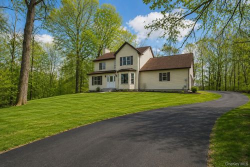 248 Bull Rd, Washingtonville, NY, 10992-1058 | Card Image