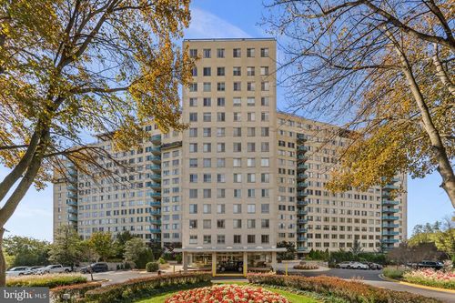 619-10500 Rockville Pike, ROCKVILLE, MD, 20852 | Card Image