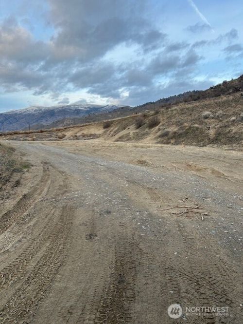 300 Eastlake Rd, Oroville, WA, 98844-9591 | Card Image