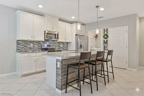 4390 Dutchess Park Rd, FORT MYERS, FL, 33916-4565 | Card Image