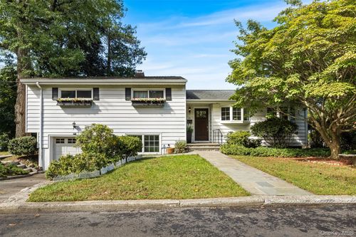 24 Jaffray Park, Irvington, NY, 10533-1727 | Card Image