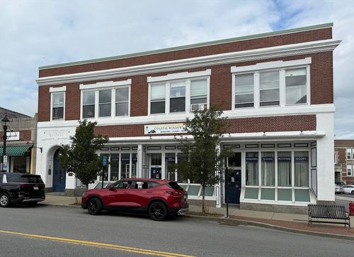 238 Cabot St, Beverly, MA, 01915-5717 | Card Image