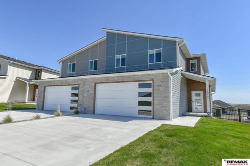 10862 Legends Ln, Lincoln, NE, 68527-2535 | Card Image
