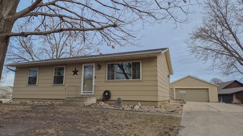 1914 N 7th St, Estherville, IA, 51334-1035 | Card Image