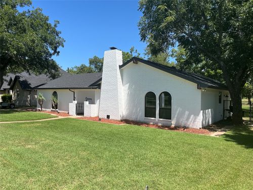 10127 Ravenswood Rd, Granbury, TX, 76049-4537 | Card Image