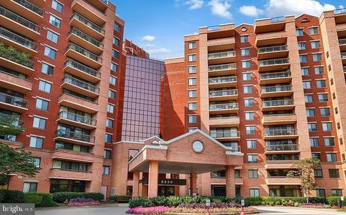 apt-924-2230 George C Marshall Dr, FALLS CHURCH, VA, 22043-2581 | Card Image