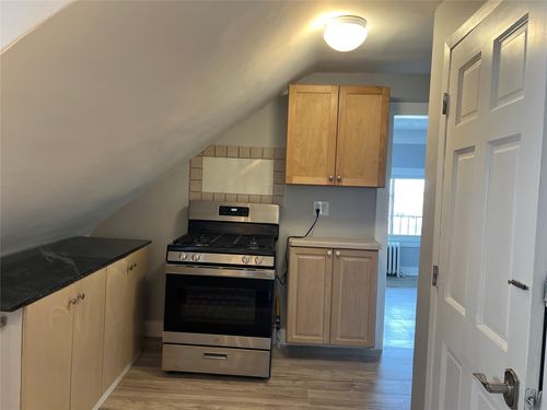 apt-3rd-7 Alpha Pl, New Rochelle, NY, 10805-3963 | Card Image