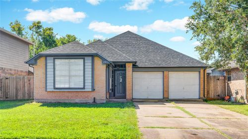 201 Almond Drive, Lake Jackson, TX, 77566 | Card Image