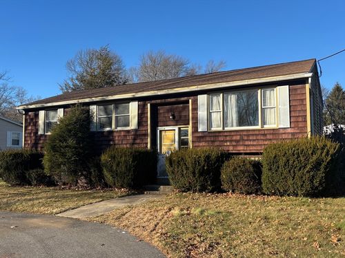 30 Tennyson Dr, Swansea, MA, 02777-3721 | Card Image