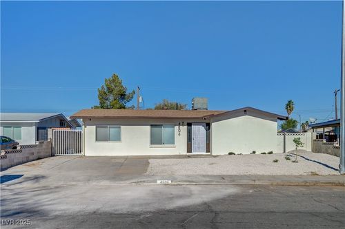 4806 Marnell Dr, Las Vegas, NV, 89121-6916 | Card Image