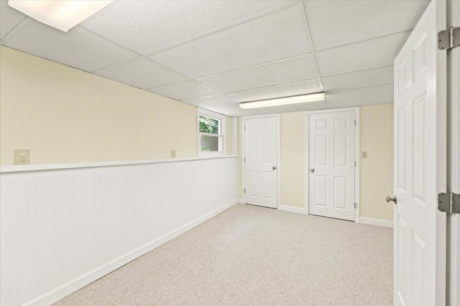 8 Center St, House other with 4 bedrooms, 3 bathrooms and null parking in Bennington VT | Image 24