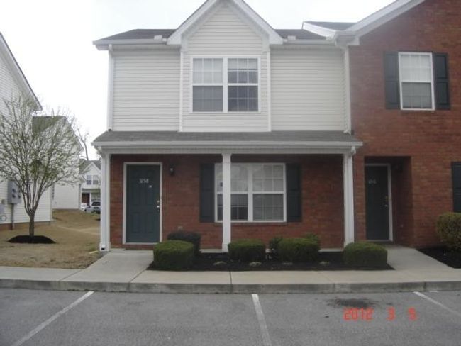 3158 Shaylin Crossing - 2 bedrooms UP 2.5 baths, enclosed back patio. Friendly neighborhood *min from MTSU, hospitals, shopping, I24 & 840, New Microwave & stove, dishwasher has rarely been used. Laundry rm down. LOADS of storage in this end unit | Image 47