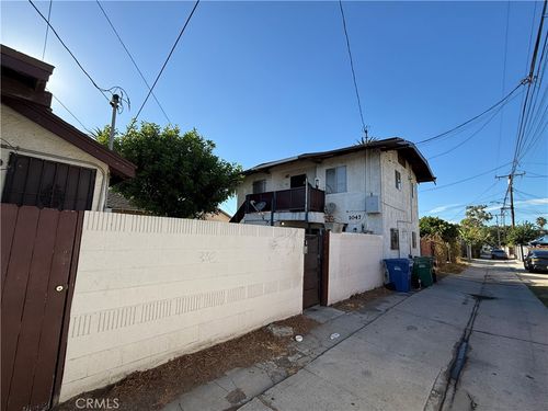 1047 E New York St, Long Beach, CA, 90813-2198 | Card Image