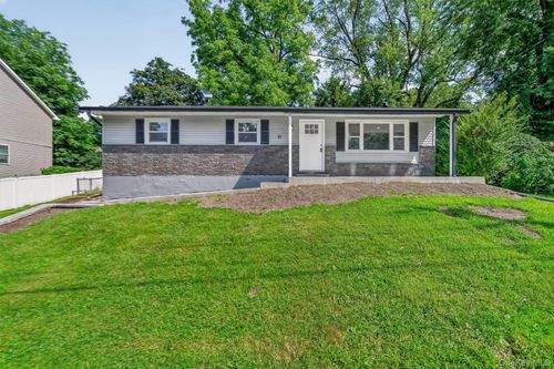 91 Myrtle Ave, New Windsor, NY, 12553-6533 | Card Image