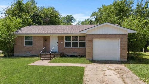 1813 Crescent St, Denton, TX, 76201-2543 | Card Image