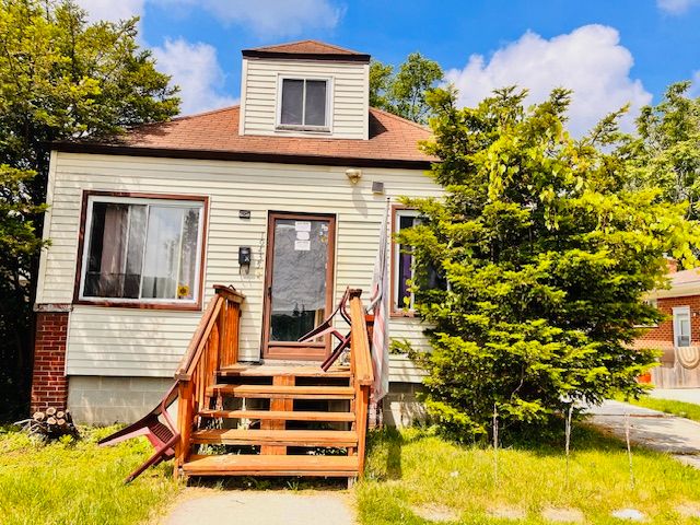 Norborne , Redford, MI 48240