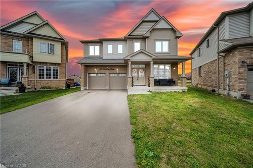 237 Kinsman Dr, Binbrook, ON, L0R1C0 | Card Image