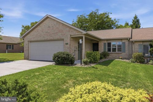 312 Woodvale Dr, CHAMBERSBURG, PA, 17201-4535 | Card Image