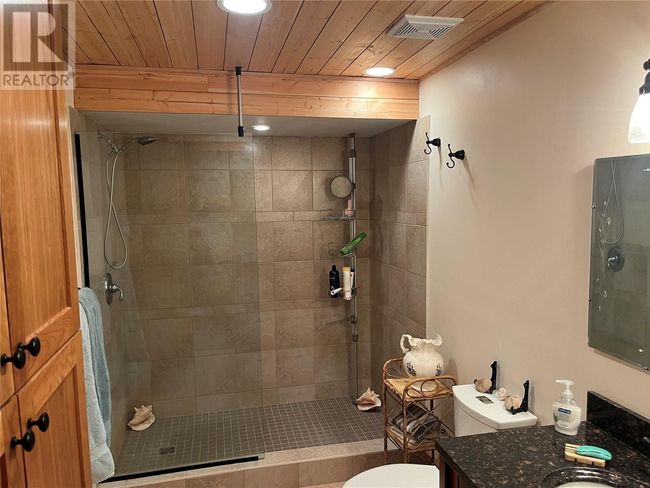 130 8 Th St, House other with 2 bedrooms, 3 bathrooms and null parking in Kaslo BC | Image 68